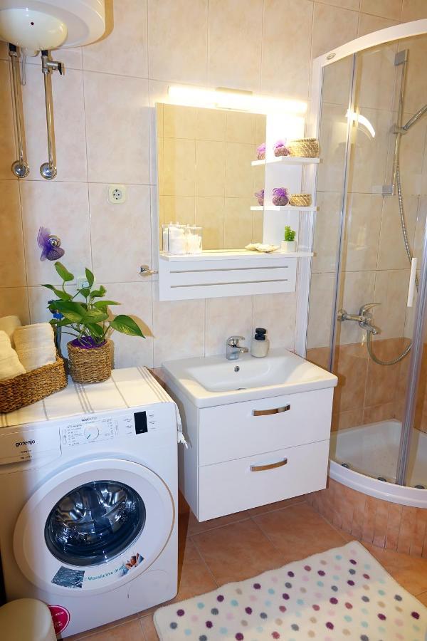 Two-Bedroom Apartment In The Centre Makarska Dış mekan fotoğraf